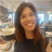 Laureata in Giurisprudenza impartisce lezioni di diritto, disponibile per aiuto compiti, ripetizioni di Italiano, storia, filosofia.